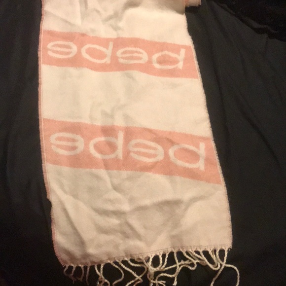 Bebe pink and cream scarf - Picture 2 of 2